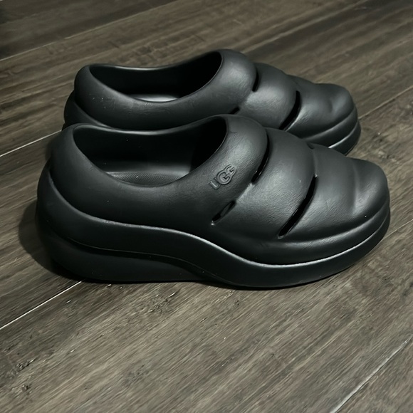 UGG Women K Sport Yeah Clog size 6 - Picture 2 of 10